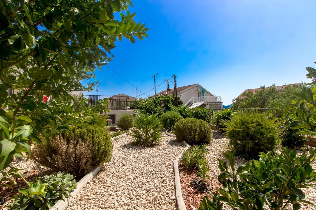 Apartment Seaside, Free Parking Sibenik Ngoại thất bức ảnh